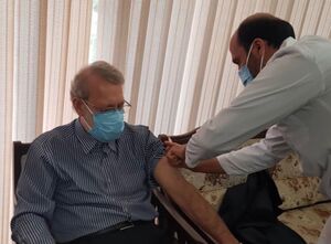علی لارجانی واکسن زد