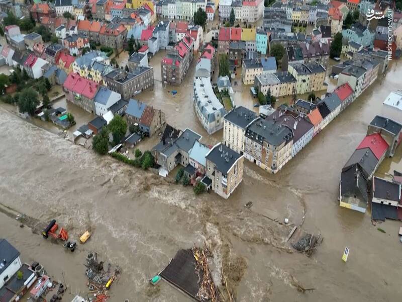 عکس/ بخشهای از اروپا را آب برد