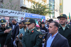 عکس/ حضور فرمانده پلیس تهران در راهپیمایی ۱۳ آبان