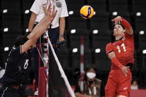رقابت تیم ملی والیبال ایران و ژاپن در المپیک