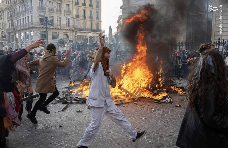 تظاهرات گسترده در اعتراض به محدودیت‌های کرونایی و اوضاع وخیم اقتصادی در پایتخت‌های اروپایی + تصاویر