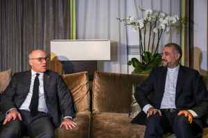 عکس/ دیدار امیرعبداللهیان با وزیر خارجه تونس در ژنو