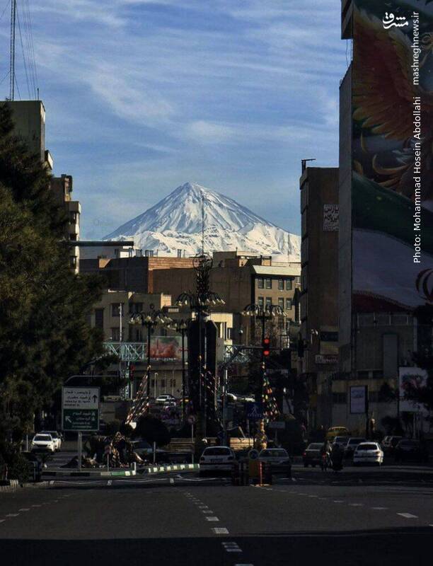 عکس/شکوه قله دماوند از میدان فاطمی